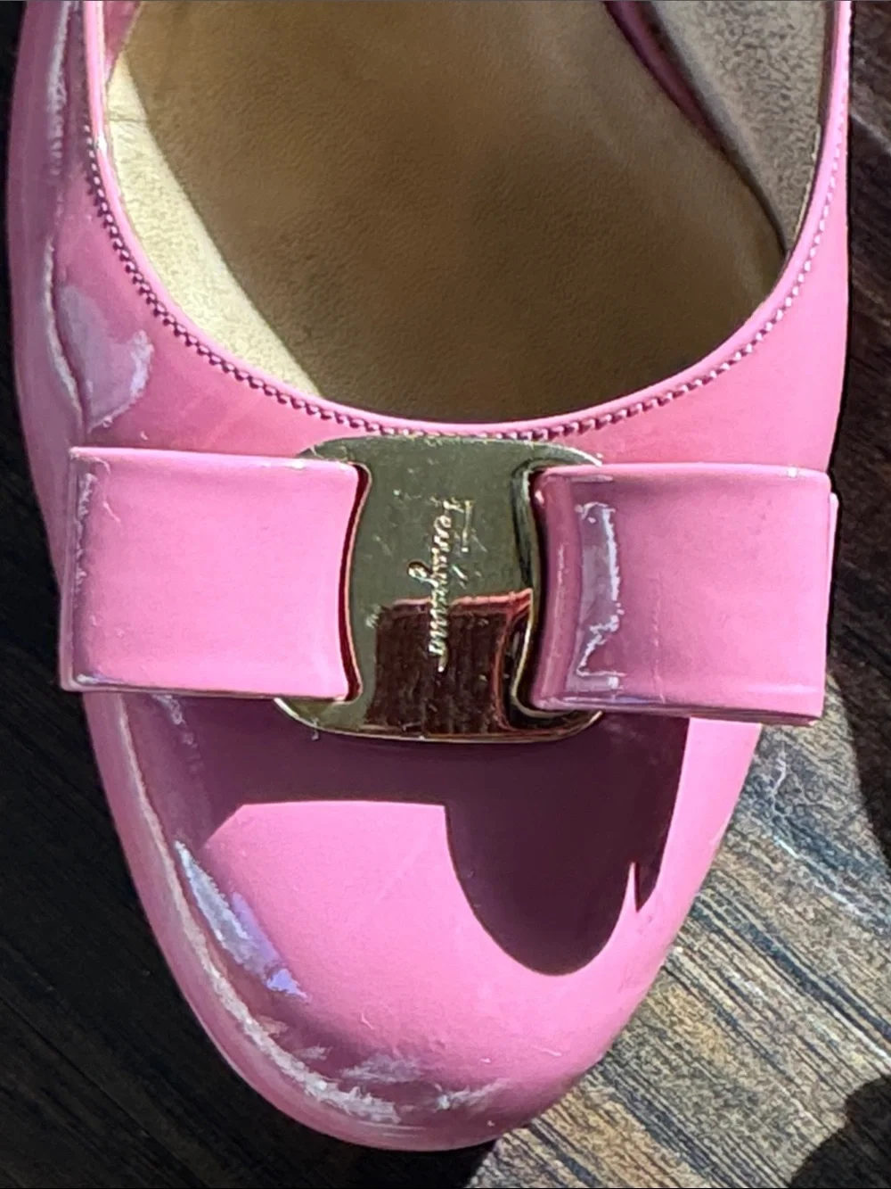 Salvatore Ferragamo 💕 Pink Patent Vara Bow Flats, Sz 10B